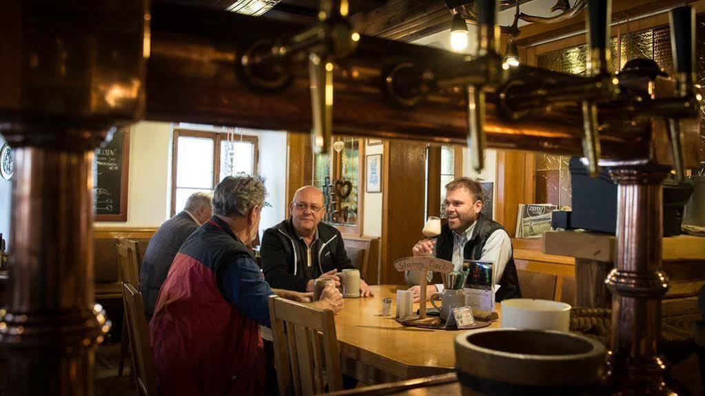 Brauerei-Gasthof Eck Bobrach Bagian luar foto